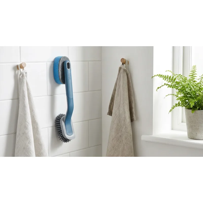 JOSEPH JOSEPH Joseph Joseph CleanTech 2in1 Kakelskrubb, 31 cm — Miljöbild